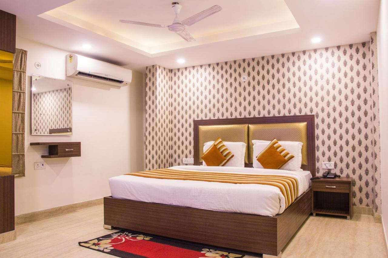 Hotel Pawan Plaza Near Sir Ganga Ram Hospital Delhi  Exterior foto