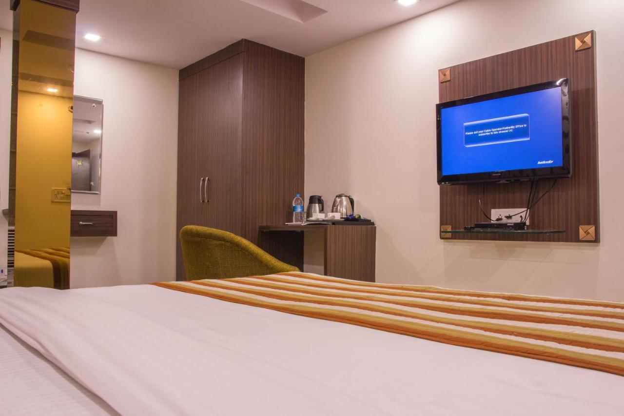Hotel Pawan Plaza Near Sir Ganga Ram Hospital Delhi  Exterior foto