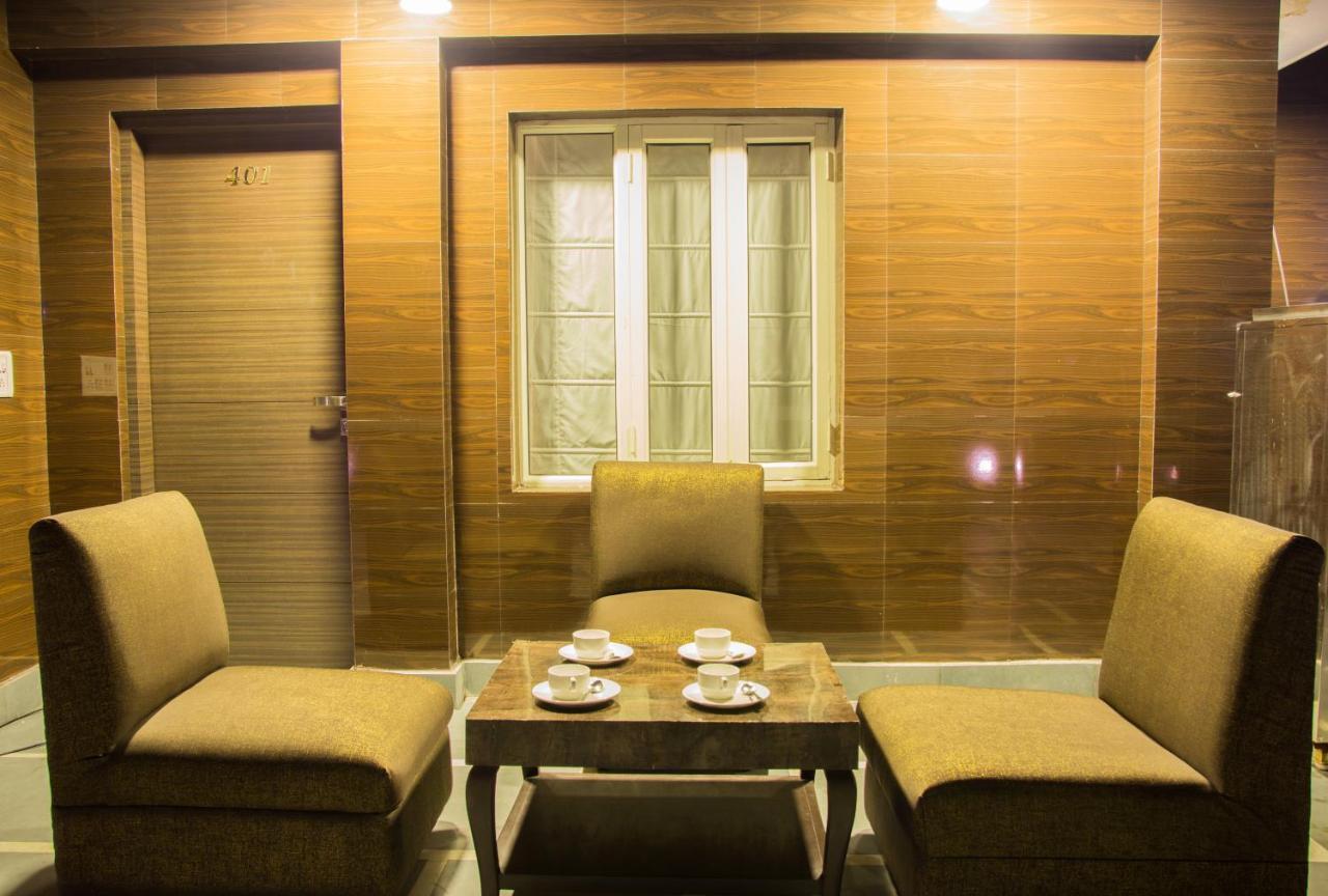 Hotel Pawan Plaza Near Sir Ganga Ram Hospital Delhi  Exterior foto