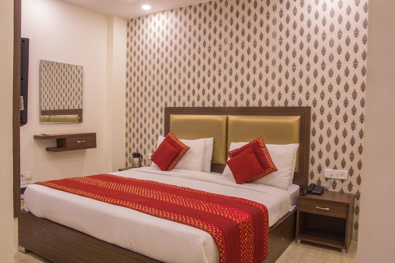 Hotel Pawan Plaza Near Sir Ganga Ram Hospital Delhi  Exterior foto