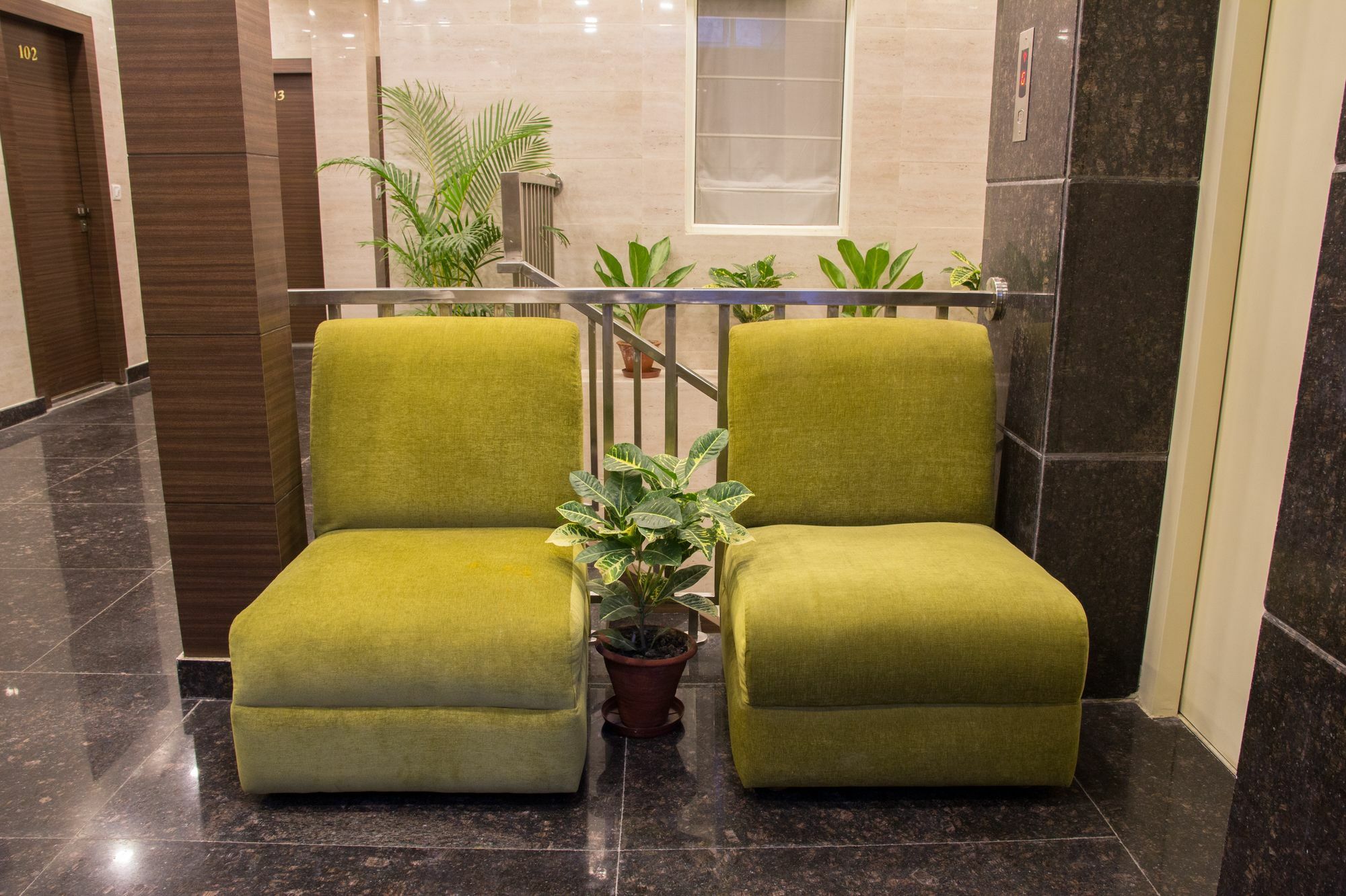 Hotel Pawan Plaza Near Sir Ganga Ram Hospital Delhi  Exterior foto